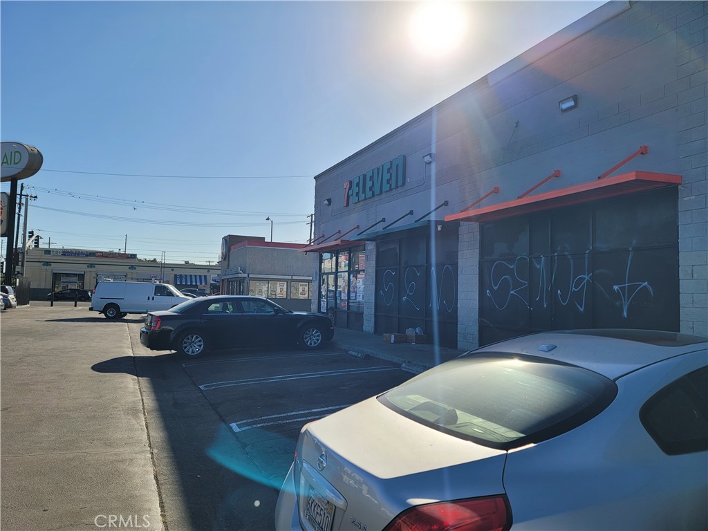 1827 S Vermont Avenue Property Photo 2