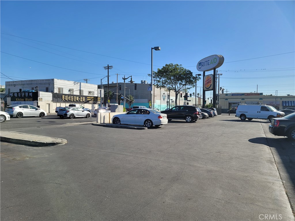 1827 S Vermont Avenue Property Photo 3