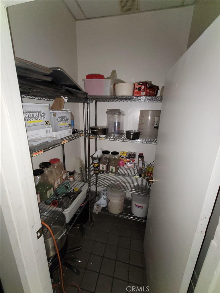 1827 S Vermont Avenue Property Photo 28