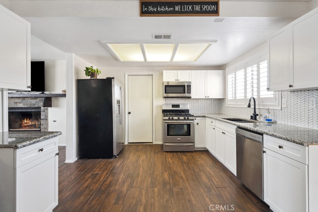 10754 Portland Avenue Property Photo 6