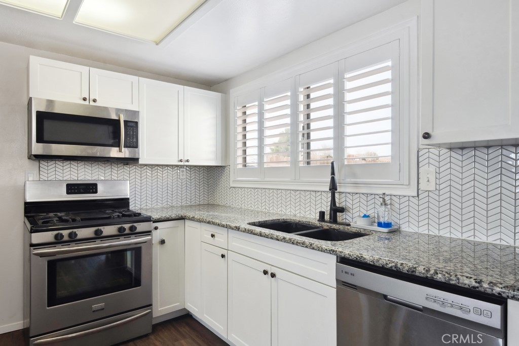 10754 Portland Avenue Property Photo 9
