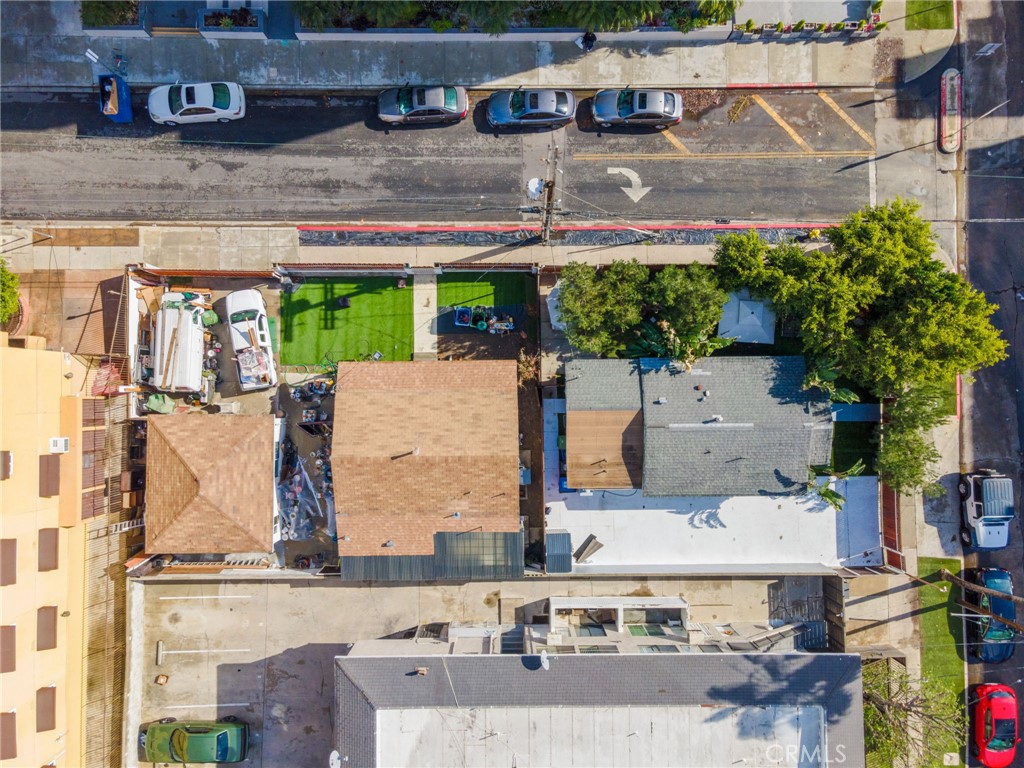 11123 Cumpston Street Property Photo 3