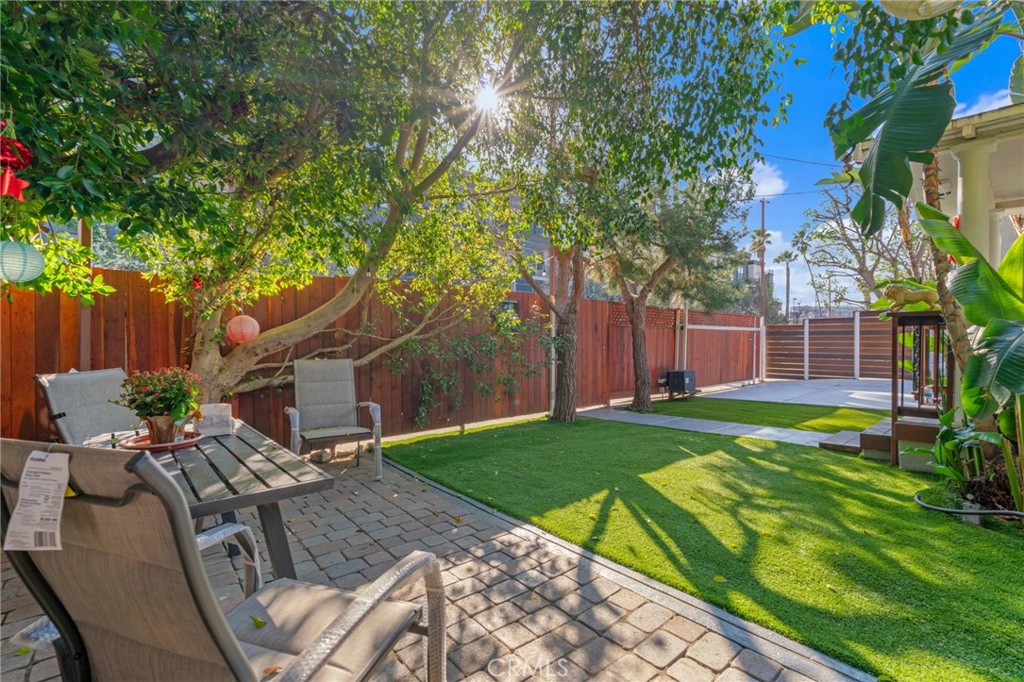 11123 Cumpston Street Property Photo 14