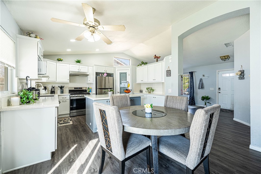 14764 Redwood Street Property Photo 3