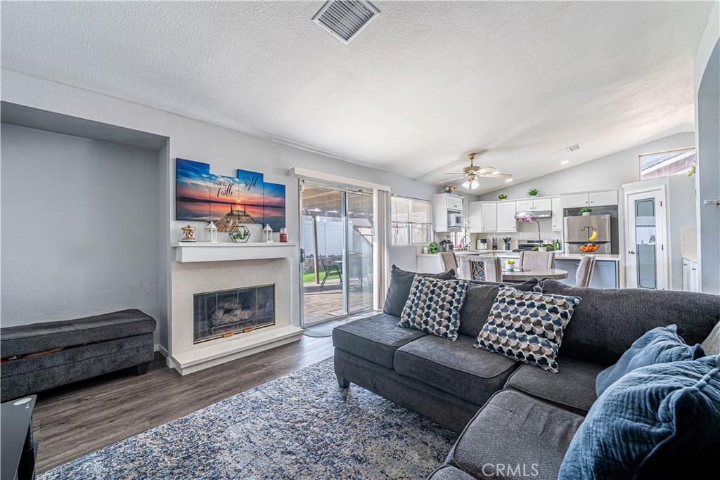 14764 Redwood Street Property Photo 6