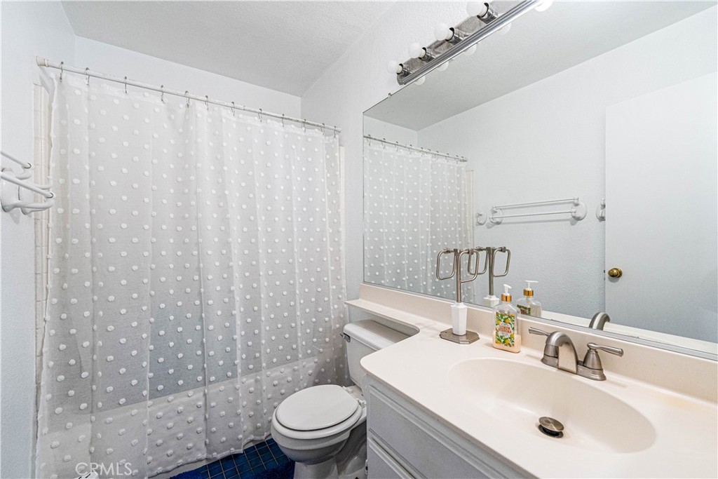 14764 Redwood Street Property Photo 9