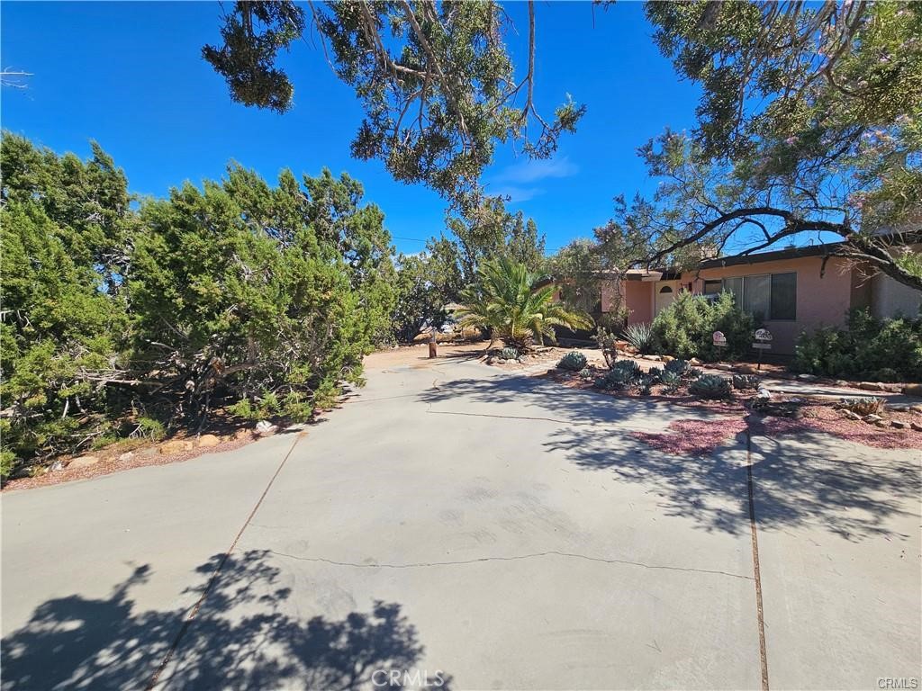 16545 Sage Street Property Photo 2