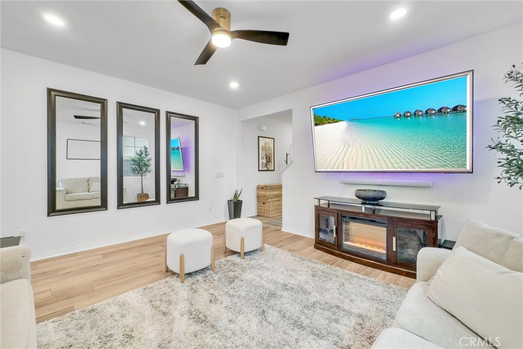 16722 Petrus Lane Property Photo 7