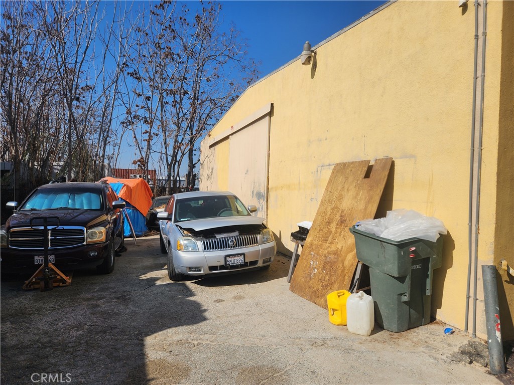 9742 Klingerman Street Property Photo 13