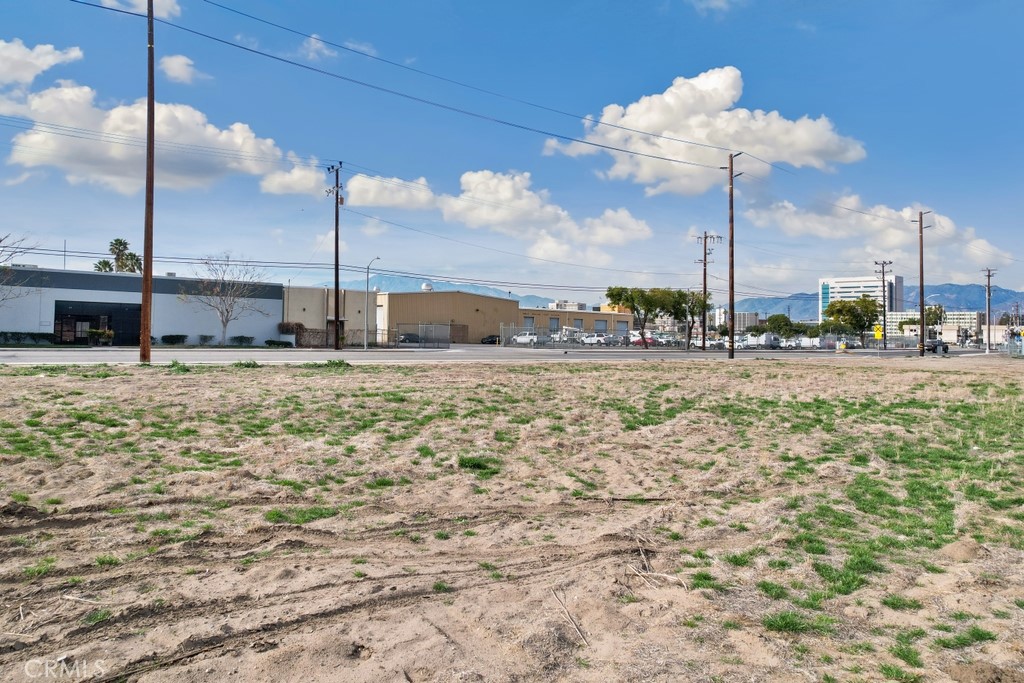 241 S Sierra Way Property Photo 8
