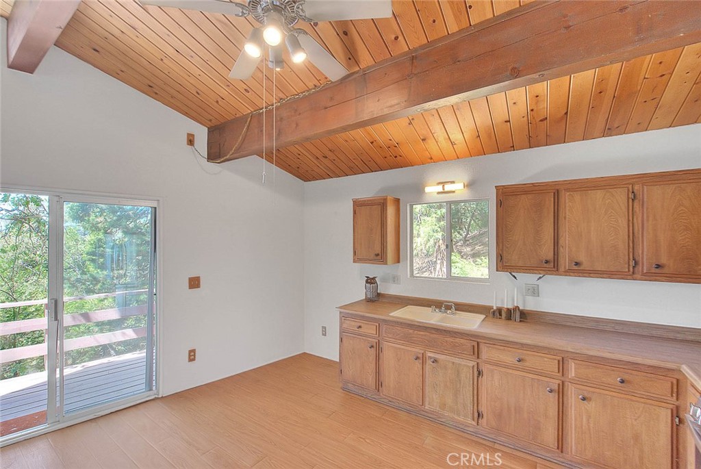 23771 Lakeview Drive Property Photo 7