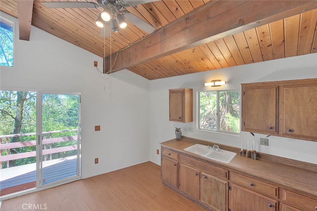23771 Lakeview Drive Property Photo 8