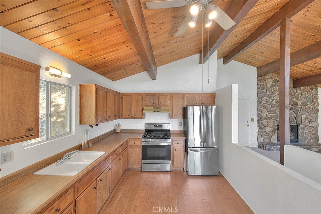 23771 Lakeview Drive Property Photo 15