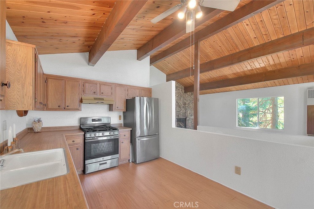 23771 Lakeview Drive Property Photo 16