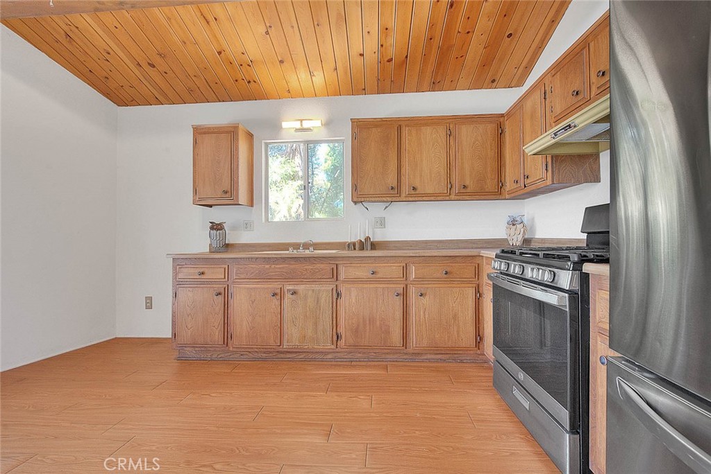 23771 Lakeview Drive Property Photo 19
