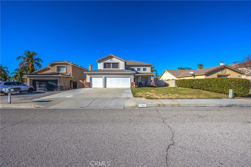 7388 Railroad Court Property Photo 2