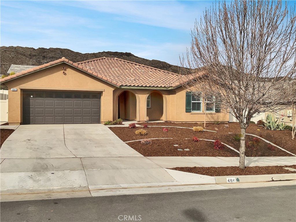 484 Valencia Court Property Photo