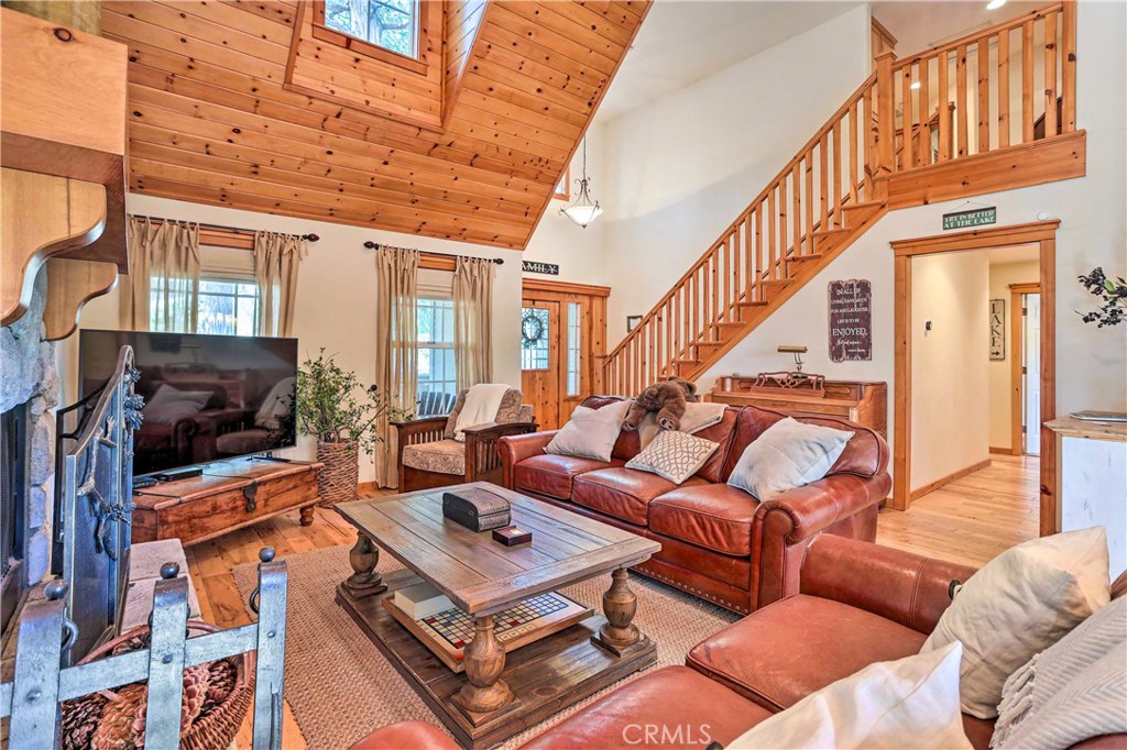 564 Pioneer Road Property Photo 1
