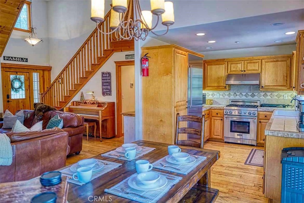 564 Pioneer Road Property Photo 2