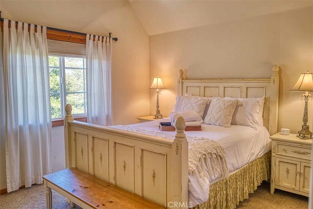 564 Pioneer Road Property Photo 13