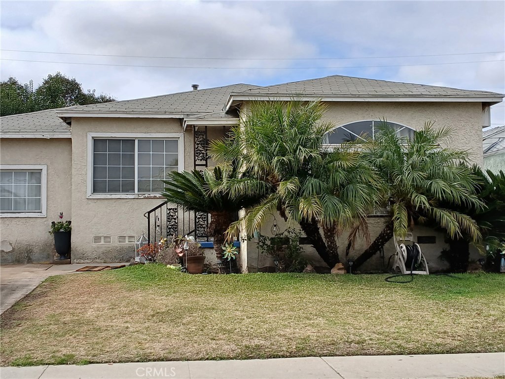 2207 N Anzac Avenue Property Photo 1