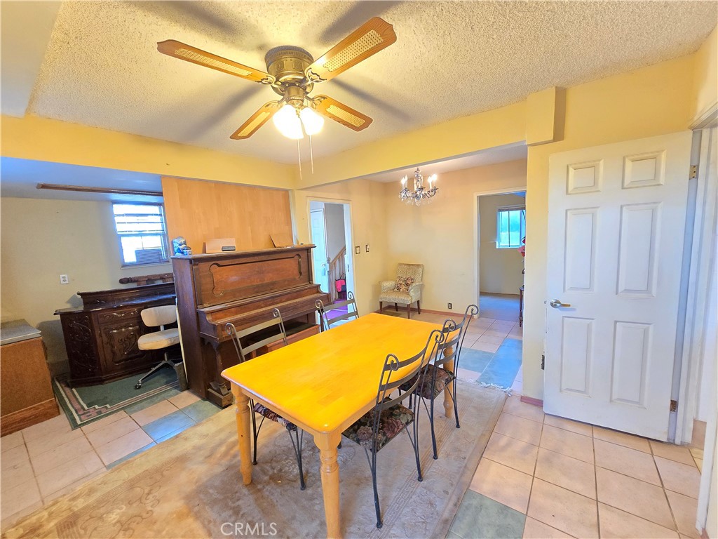 2789 Fairmount Boulevard Property Photo 4