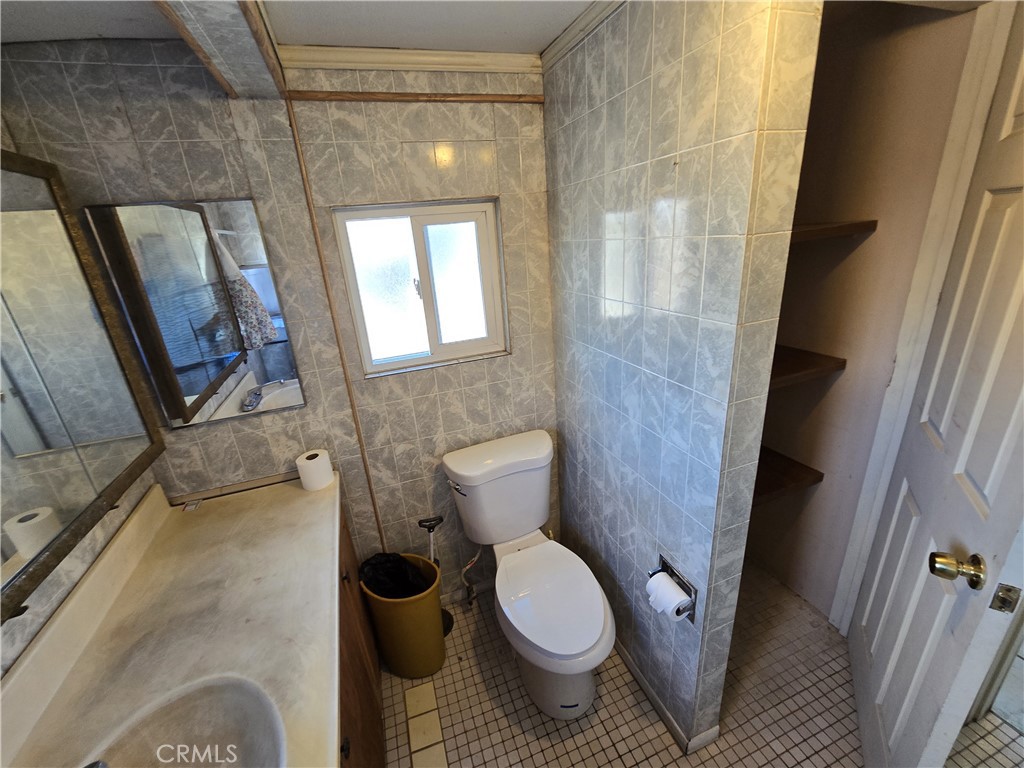 2789 Fairmount Boulevard Property Photo 18
