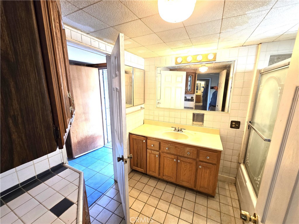 2789 Fairmount Boulevard Property Photo 30