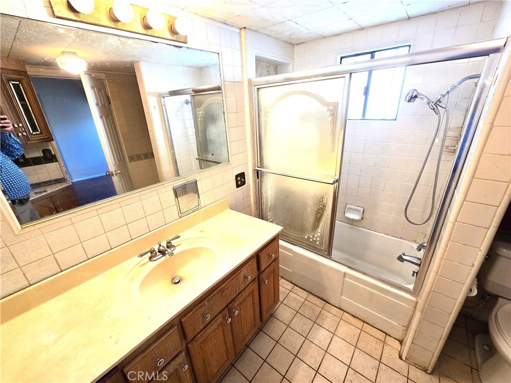 2789 Fairmount Boulevard Property Photo 31