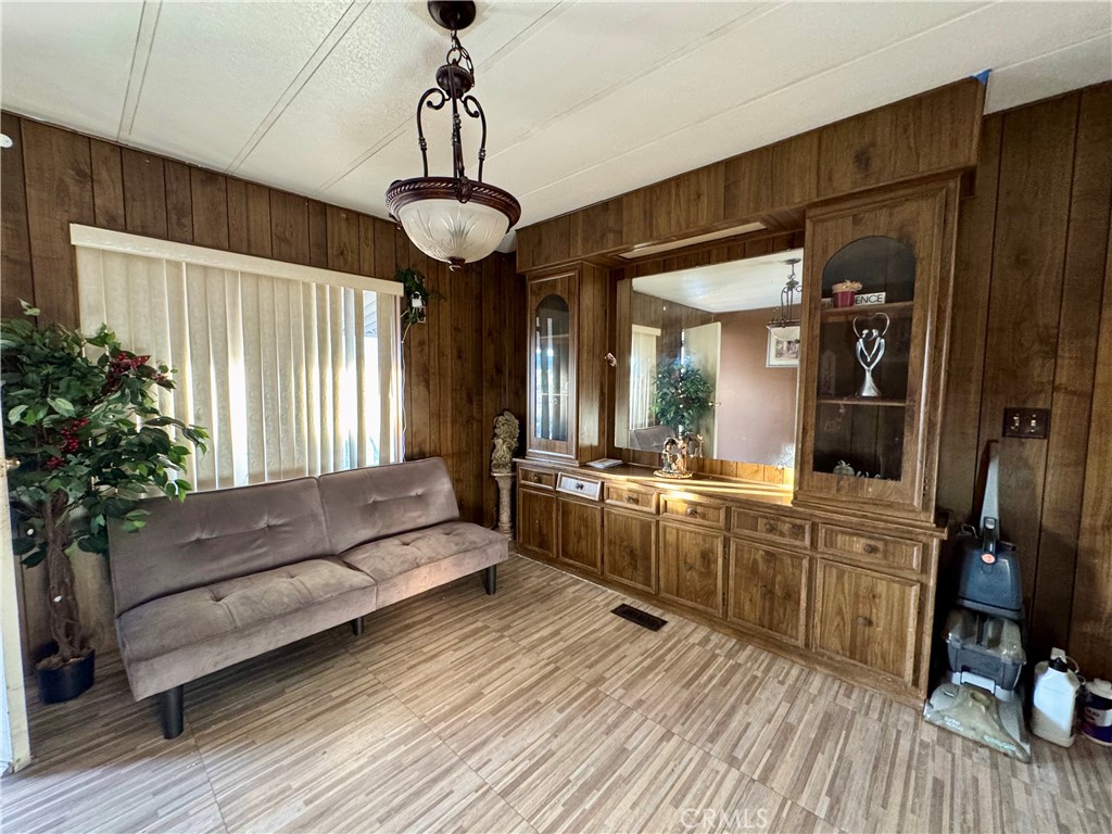 250 N Linden Avenue 216 Property Photo 7