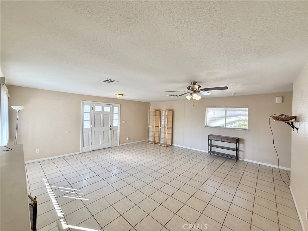 1014 W 48th Street Property Photo 4