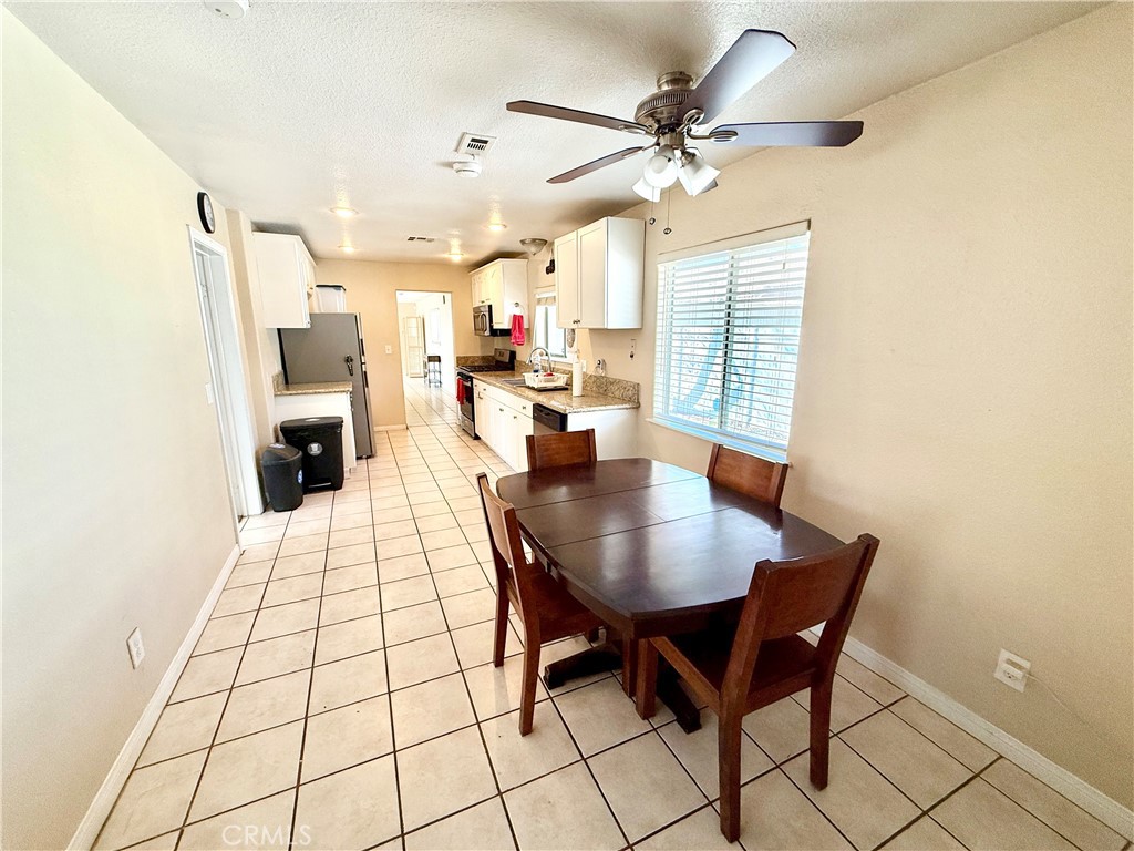 1014 W 48th Street Property Photo 8