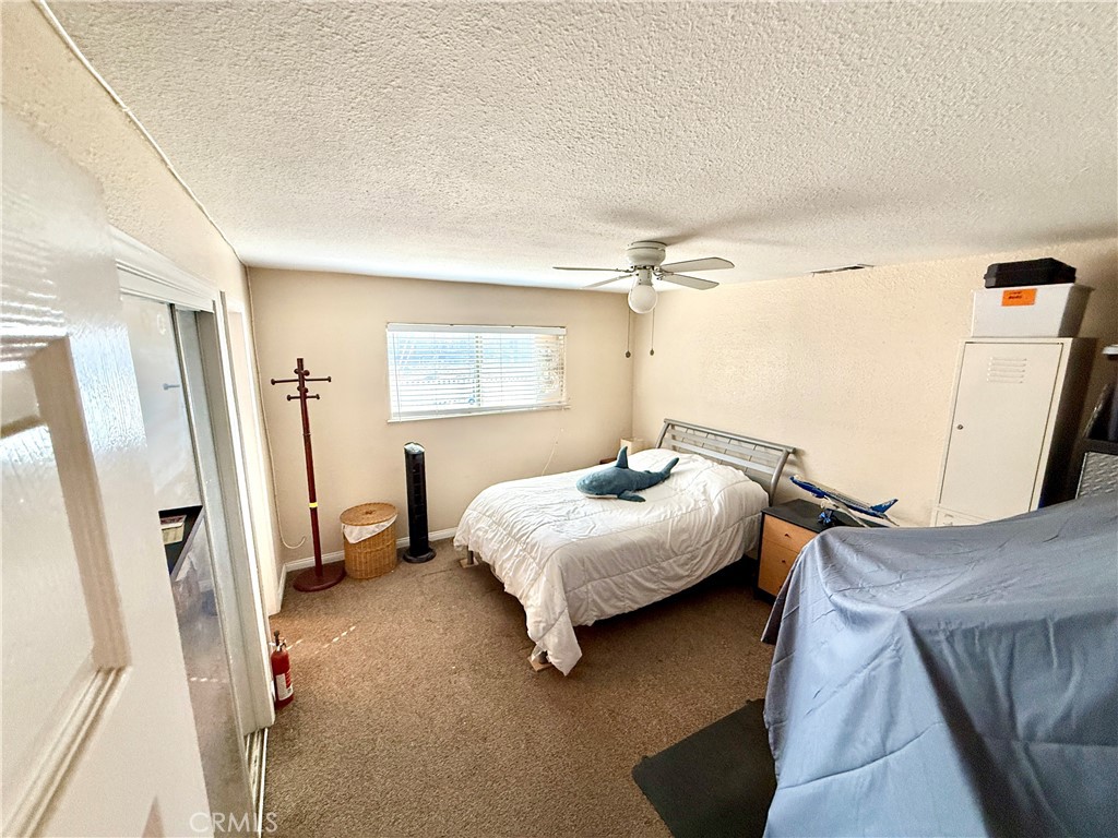1014 W 48th Street Property Photo 9