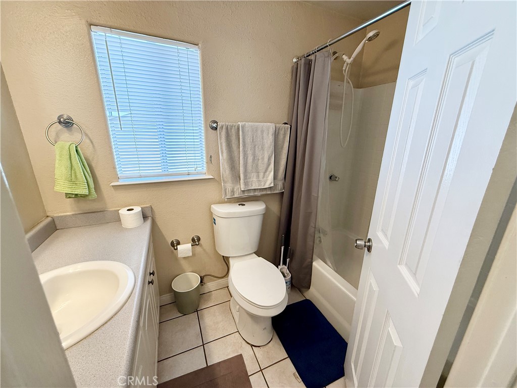 1014 W 48th Street Property Photo 16
