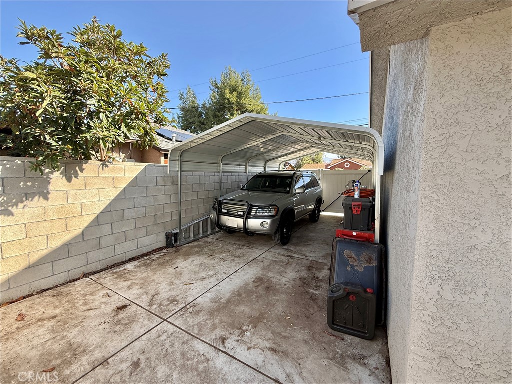 1014 W 48th Street Property Photo 18