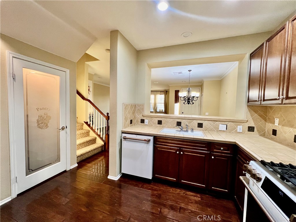 15868 Lasselle Street B Property Photo 8