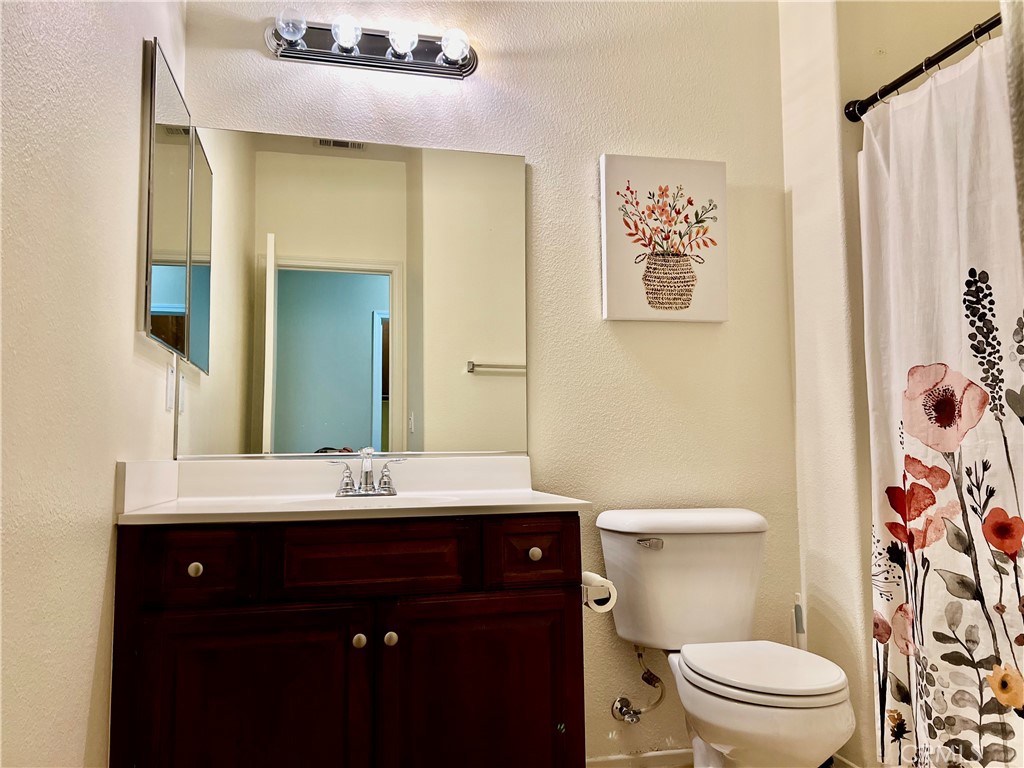 15868 Lasselle Street B Property Photo 20