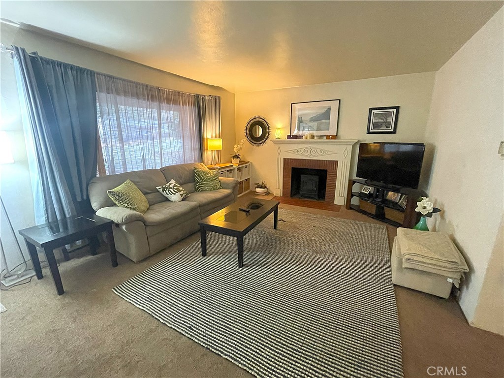 1568 N Alessandro Street Property Photo 11