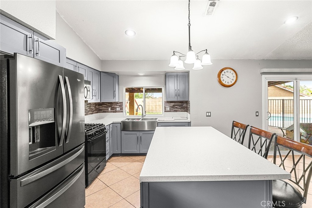 778 S Millard Avenue Property Photo 10