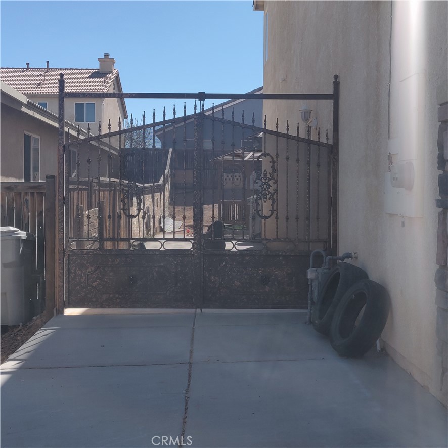 13023 Tehachapi Street Property Photo 4