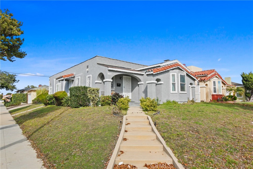 2821 W 85th Street Property Photo