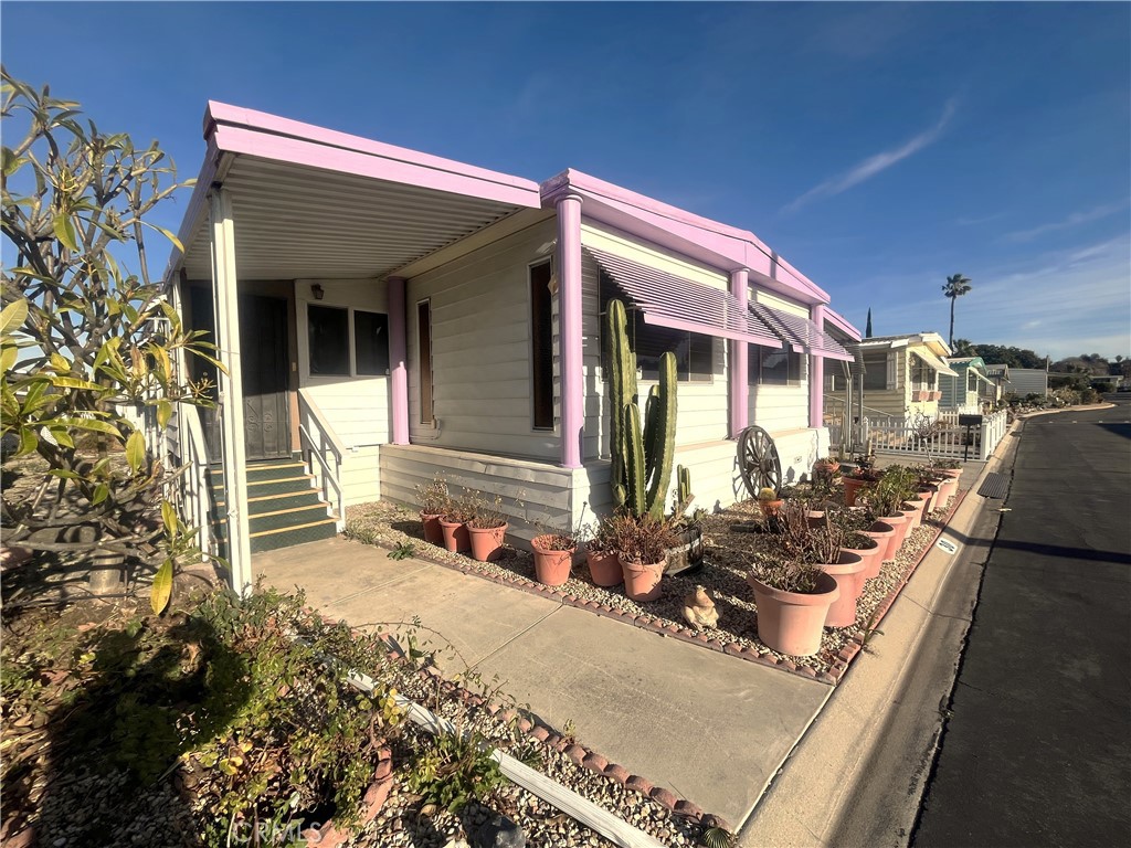 9391 California Avenue 30 Property Photo 16