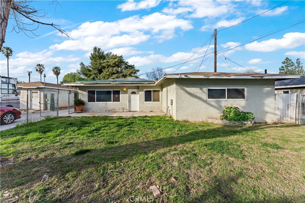 1829 E Elm Street Property Photo 3