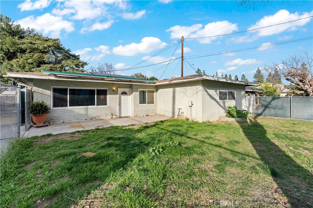 1829 E Elm Street Property Photo 4