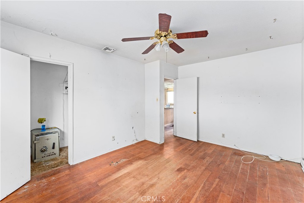 1829 E Elm Street Property Photo 19