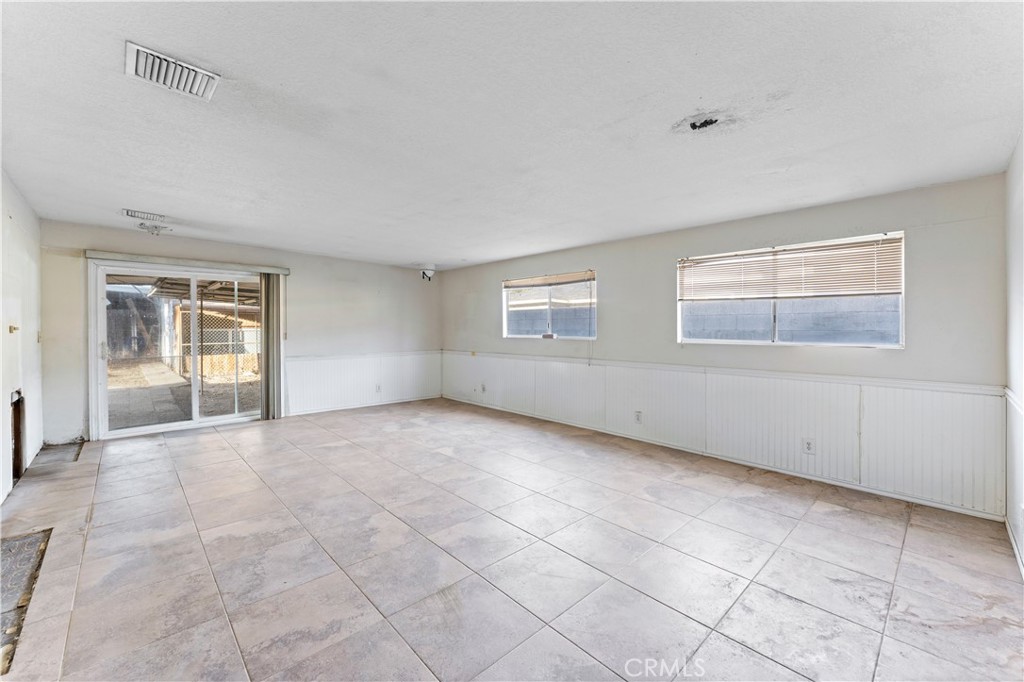 1829 E Elm Street Property Photo 25