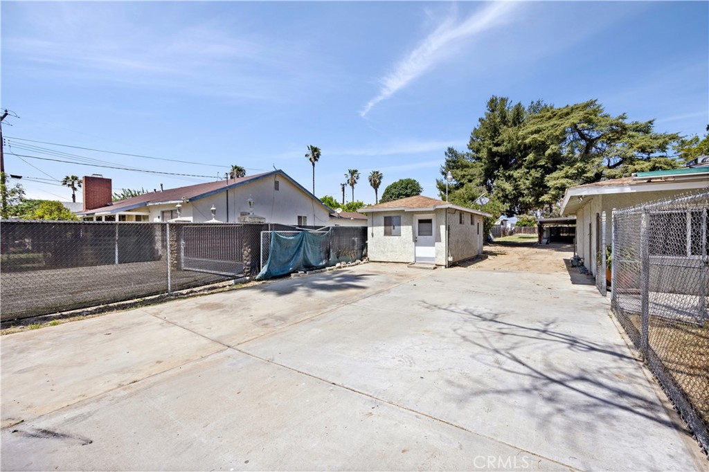 1829 E Elm Street Property Photo 29
