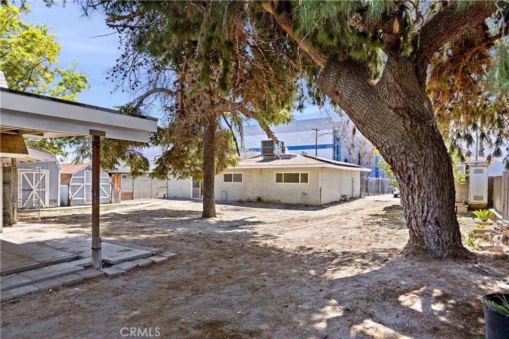 1829 E Elm Street Property Photo 40