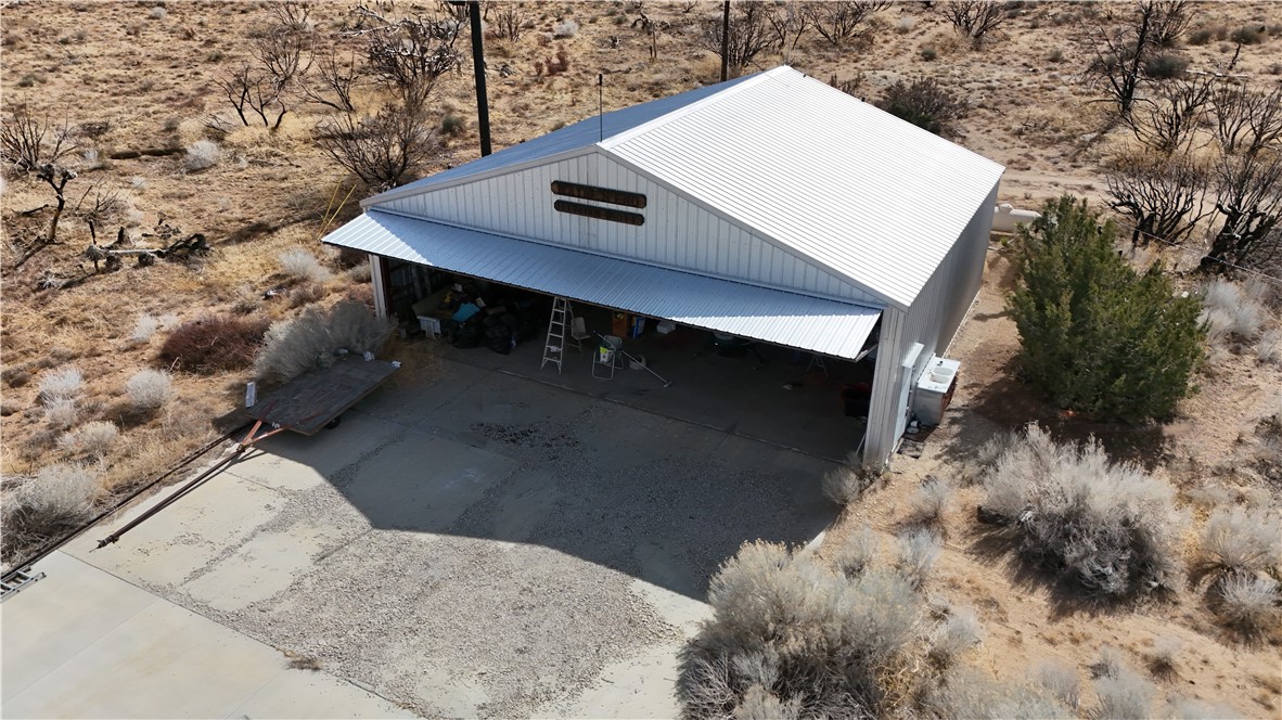 17120 Bobs Gap Road Property Photo 1