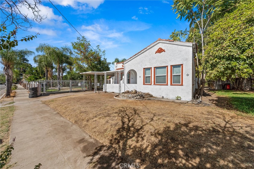 252 W 26th Street Property Photo 4